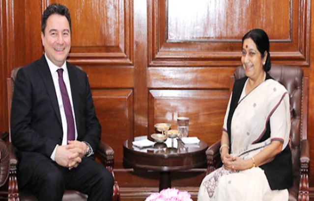 External Affairs Minister meeting with Deputy Prime Minister Ali Babacan of Turkey in New Delhi, 6th April, 2015